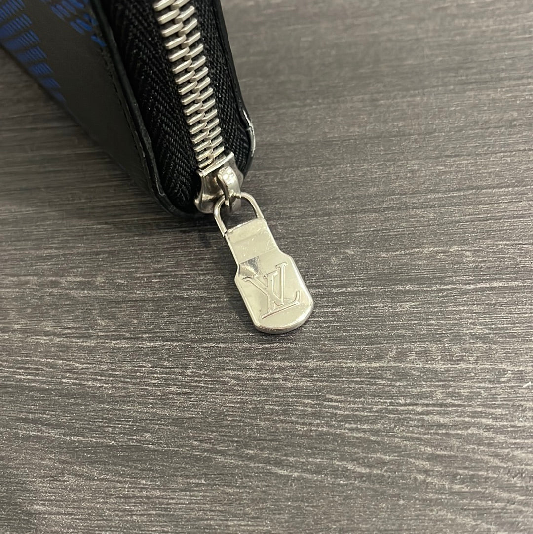 SOLD! Louis Vuitton Damier Infini Zip Wallet