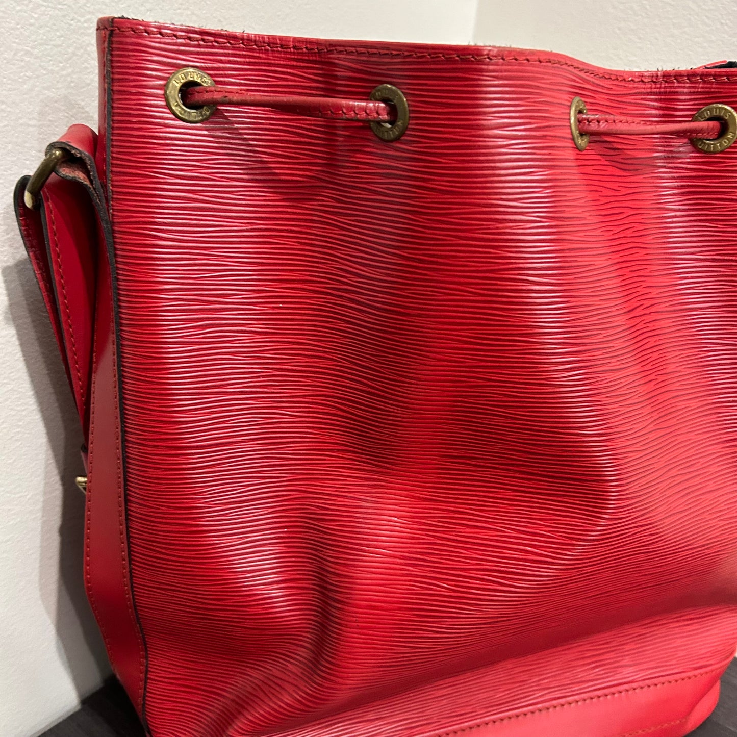 CLEARANCE Louis Vuitton Epi Noe GM