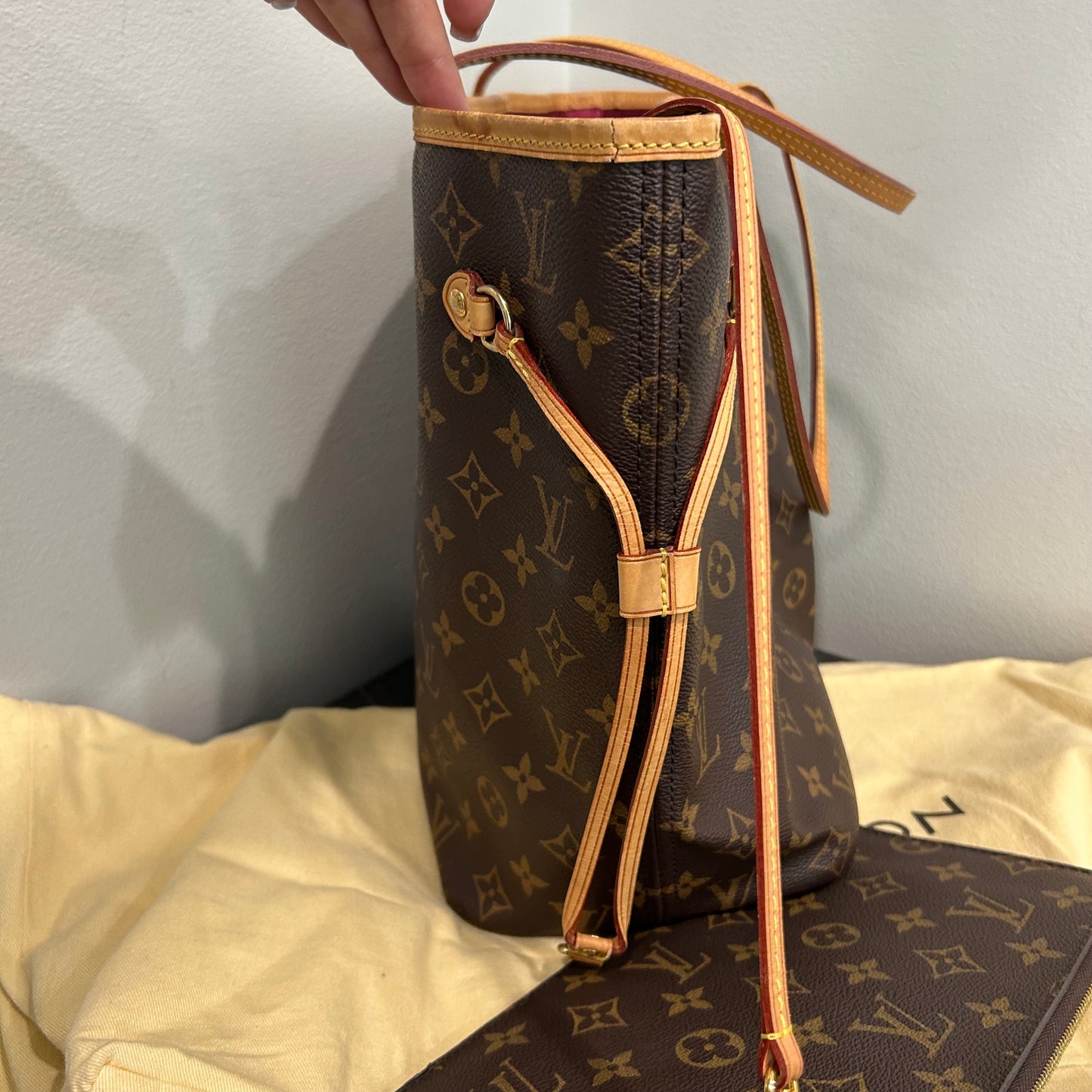 CLEARANCE #207 LOUIS VUITTON Neverfull MM w/ Pouch