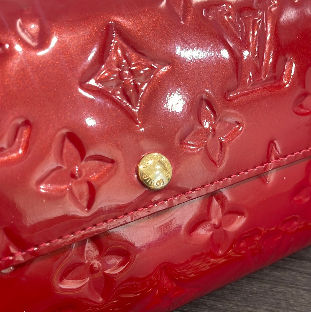 SOLD! Louis Vuitton Vernis Wallet on Chain