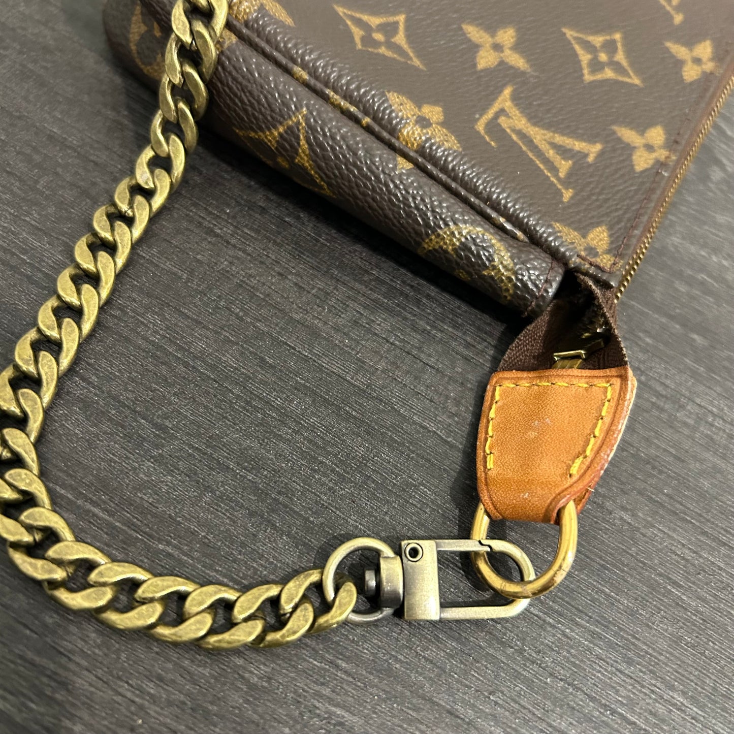 Louis Vuitton Pochette