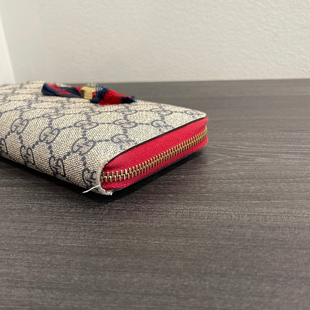 SOLD! Gucci GG Canvas Wallet