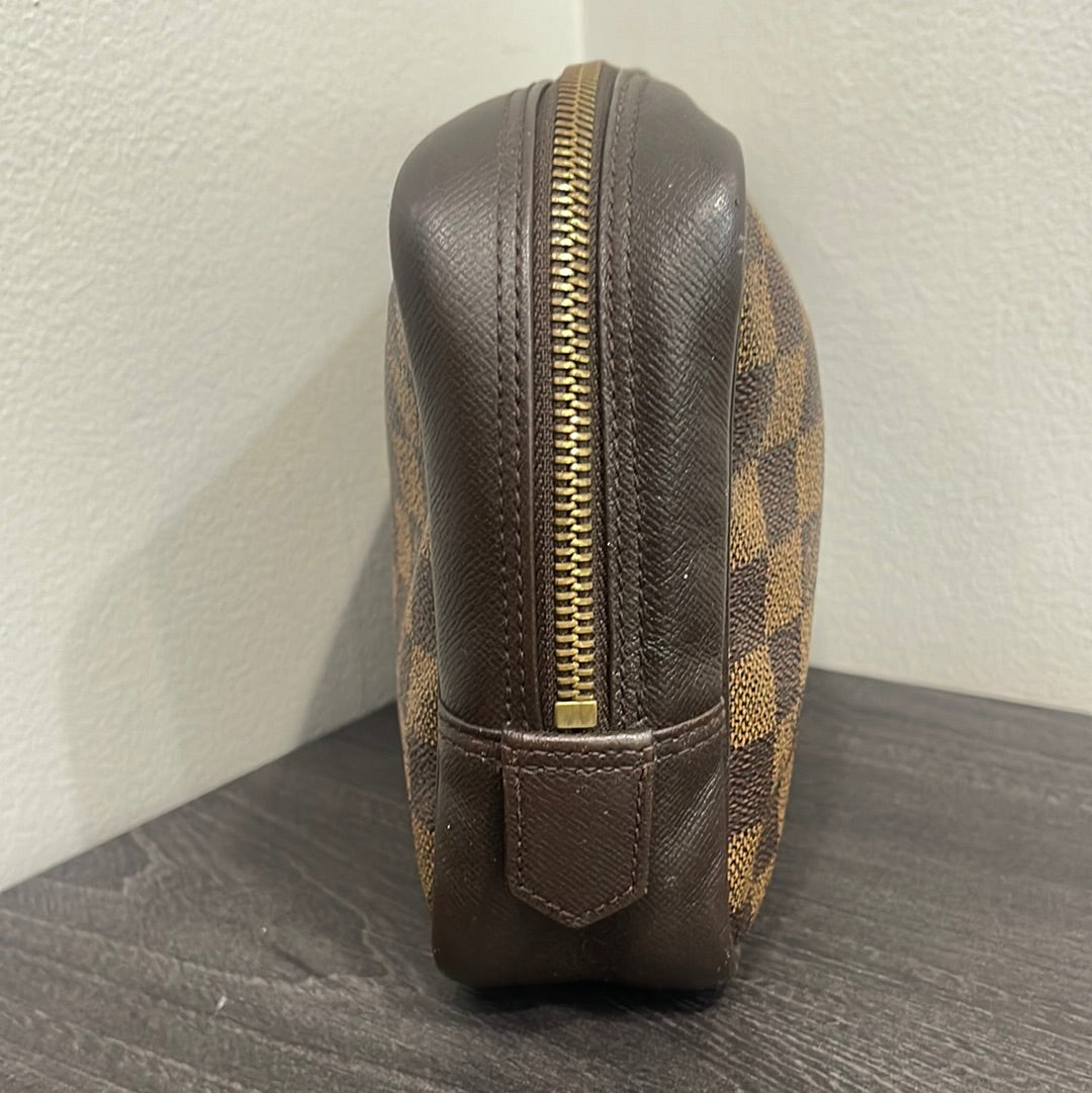 SOLD! Louis Vuitton Damier Pouch