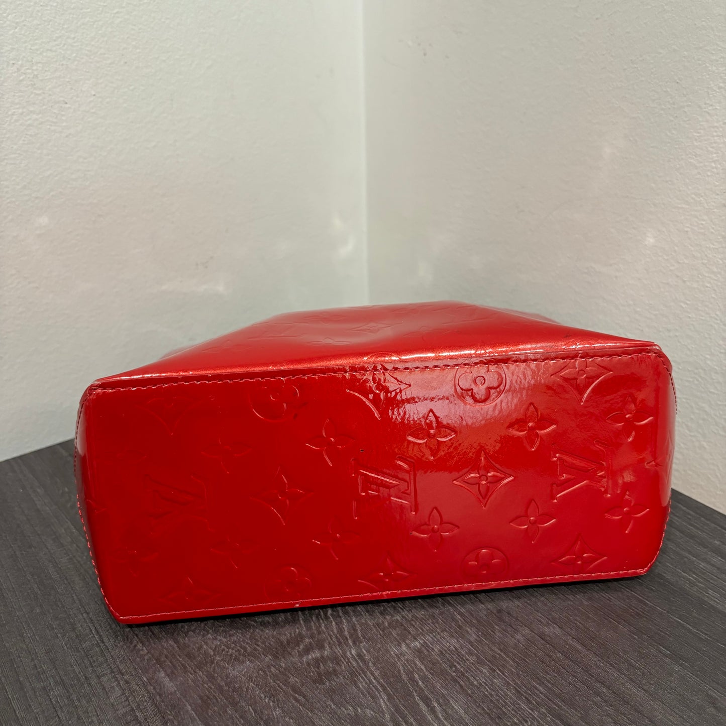 24 HOUR FLASH SALE #303 LOUIS VUITTON Reade Vernis PM