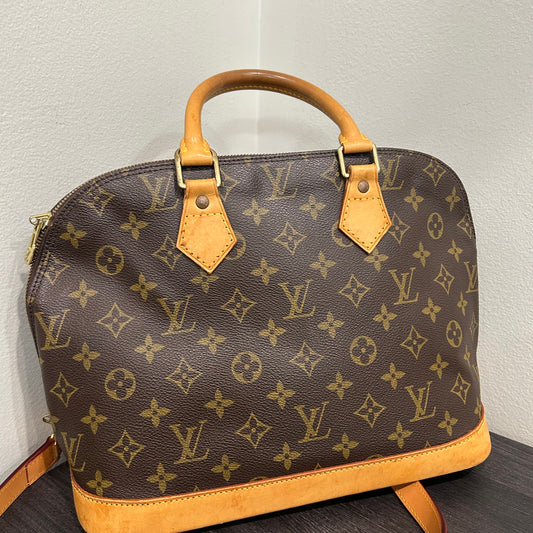 #401 LOUIS VUITTON Alma PM