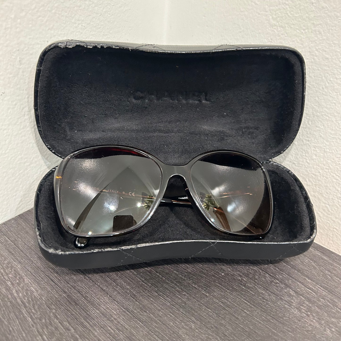 CLEARANCE CHANEL Brown Sunglasses with Original Storage Case
