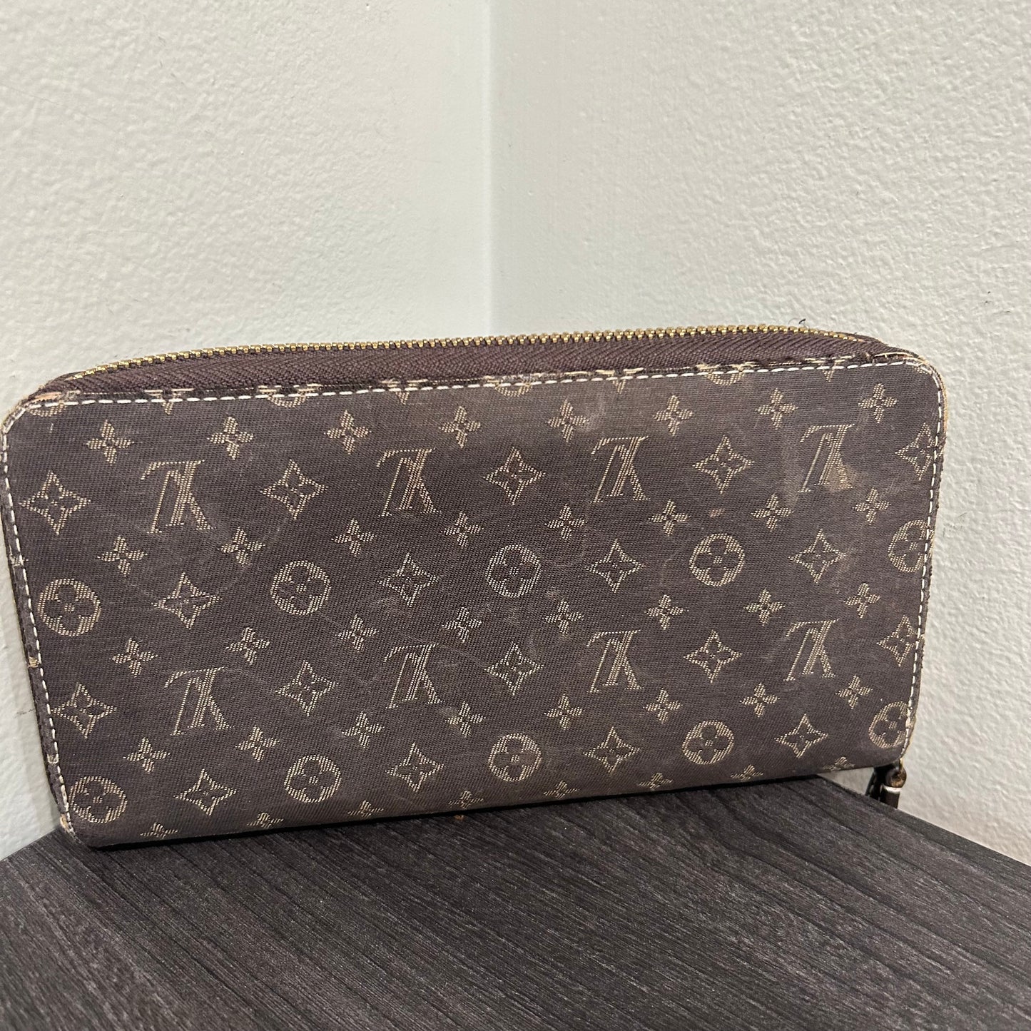 SOLD! Louis Vuitton Mini Lin Zip Wallet