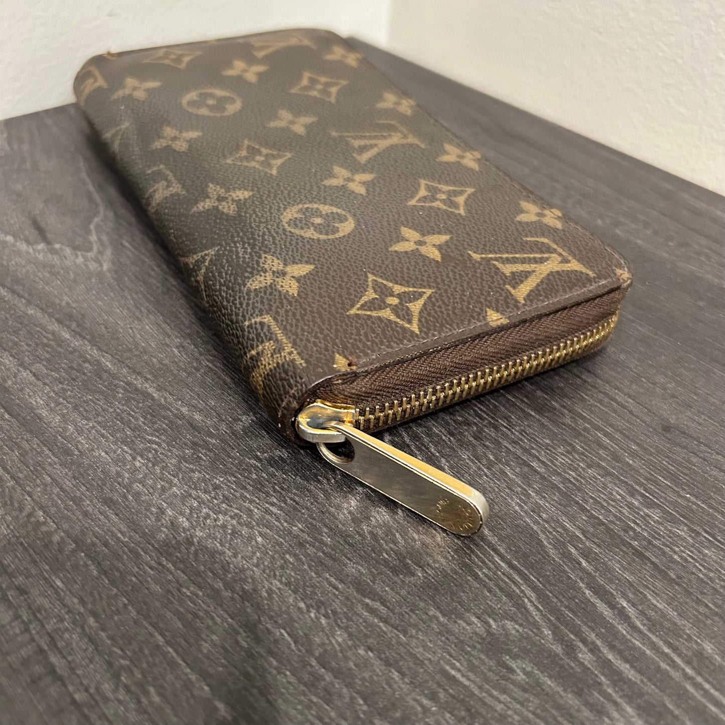 Louis Vuitton Zippy Wallet