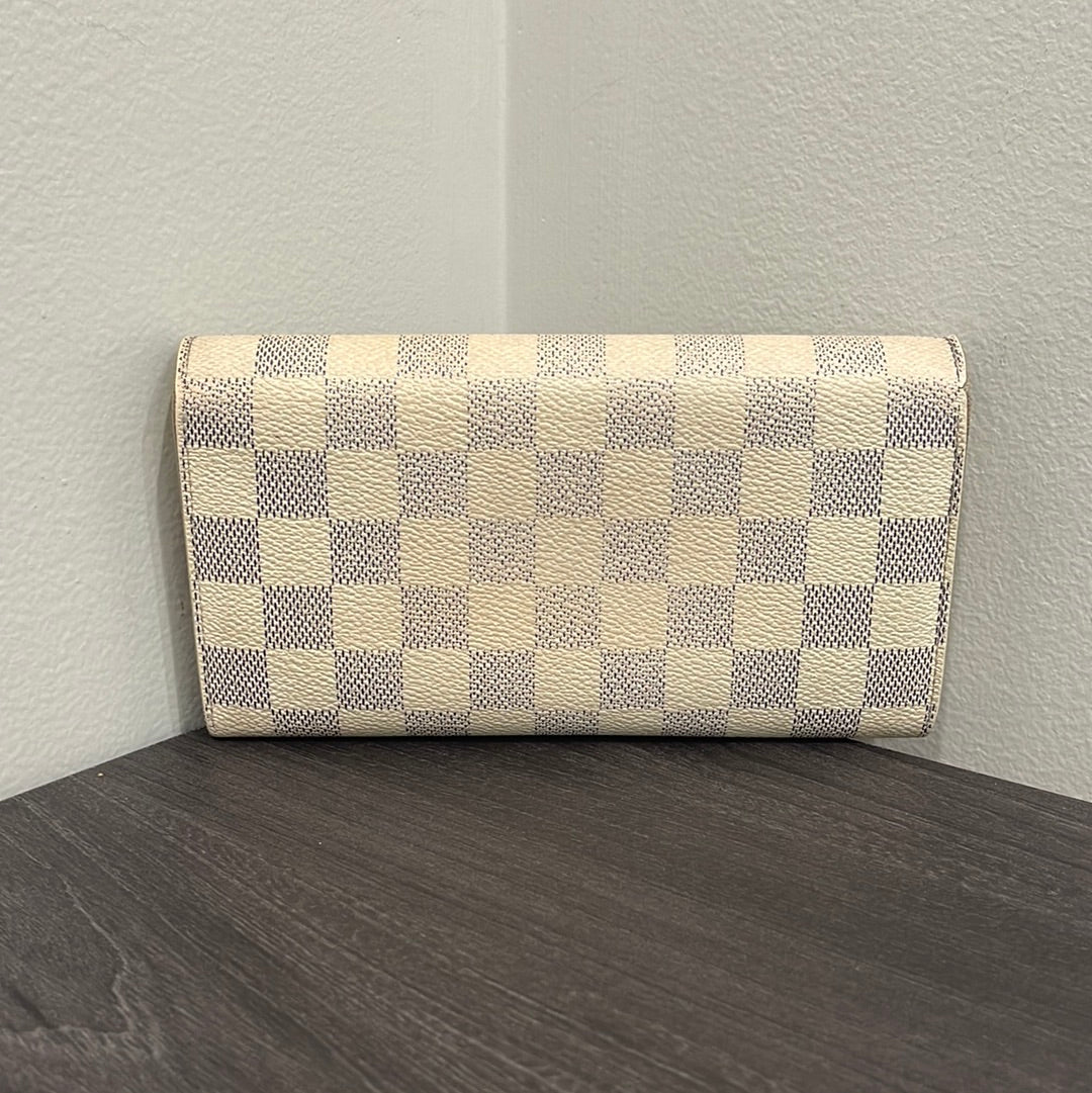 SOLD! Louis Vuitton Damier Wallet