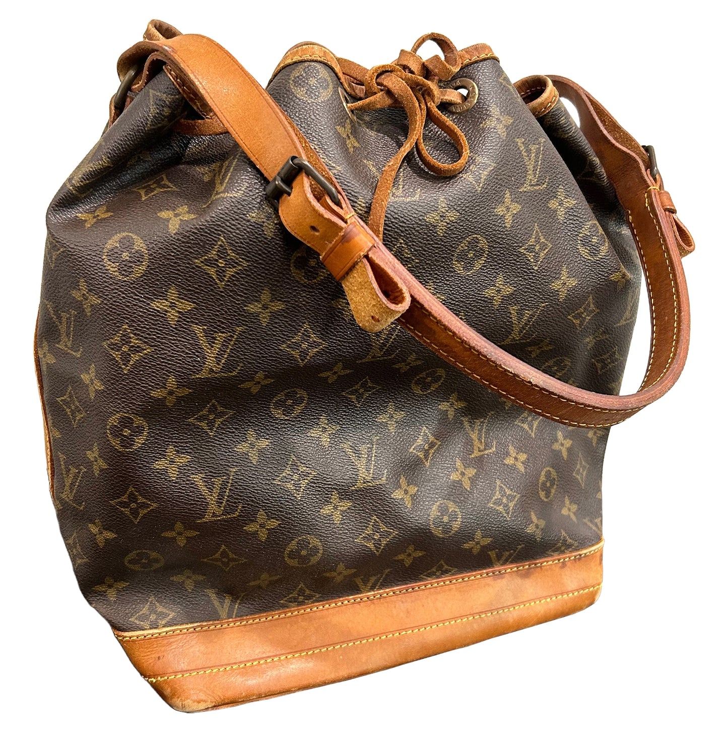 SOLD! Louis Vuitton Monogram Noé GM
