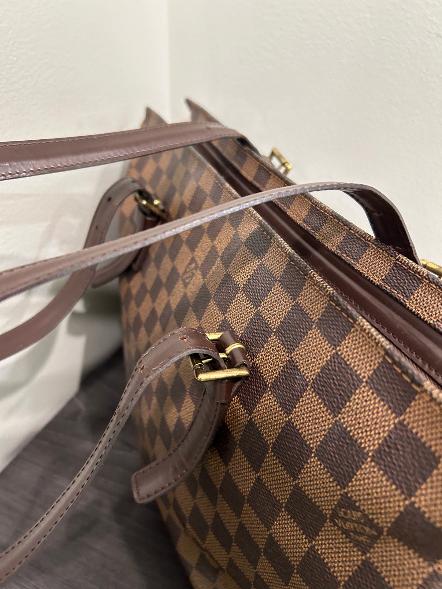 SOLD! Louis Vuitton Damier Chelsea Tote