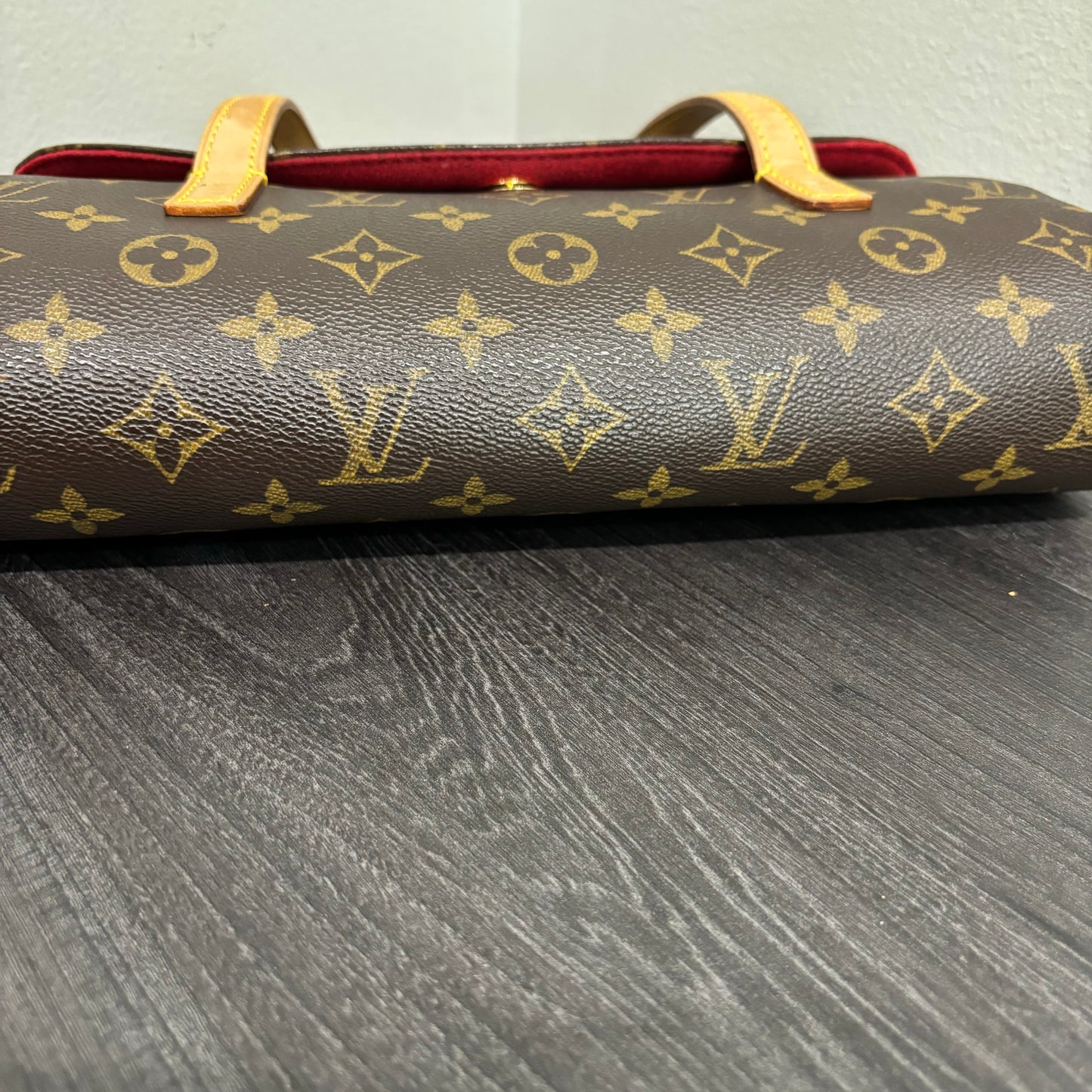 #332 LOUIS VUITTON Sonatine