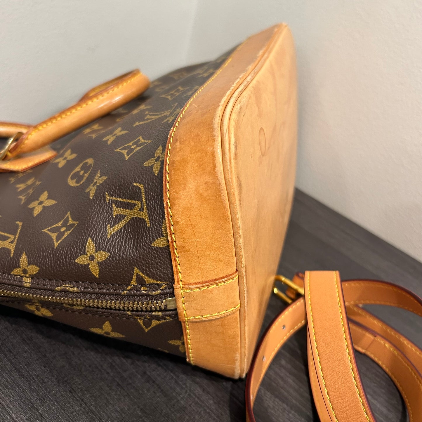 1059 LOUIS VUITTON Alma PM Set
