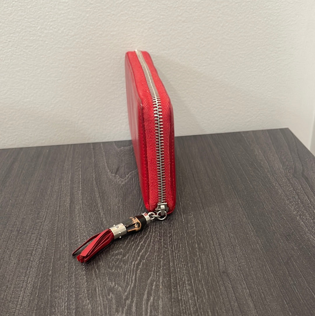 SOLD! Vintage Gucci Leather Wallet