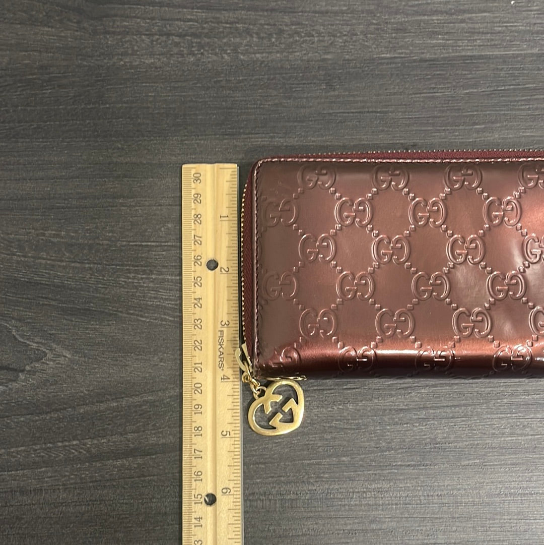 SOLD! Gucci GG Wallet