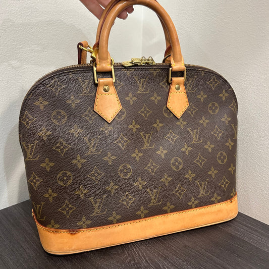 #202 LOUIS VUITTON Alma PM
