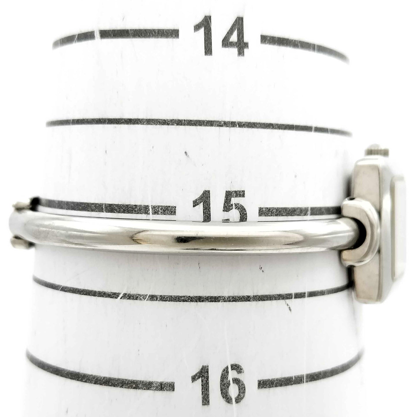 #1241 GUCCI 1900L Swiss Quartz-movement Stainless Steel Scratch-resistant Sapphire Crystal Bangle