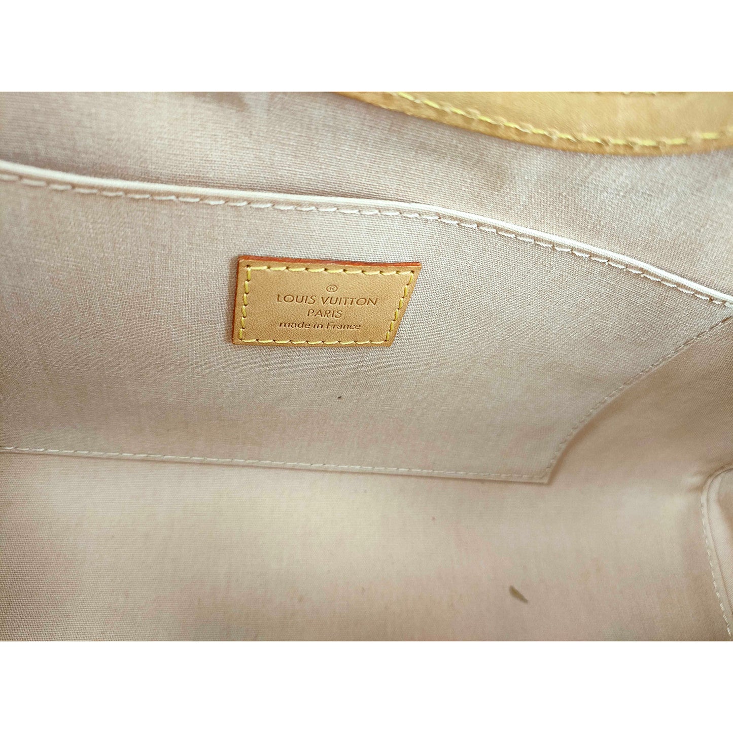 #1169 LOUIS VUITTON Jaune Passion Vernis Roxbury