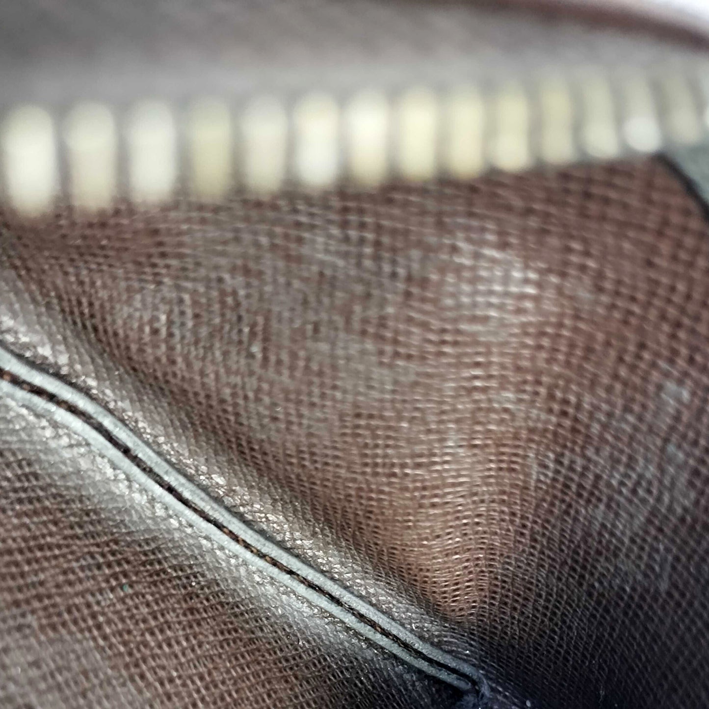 #1172 LOUIS VUITTON Damier Ebene Coin Case