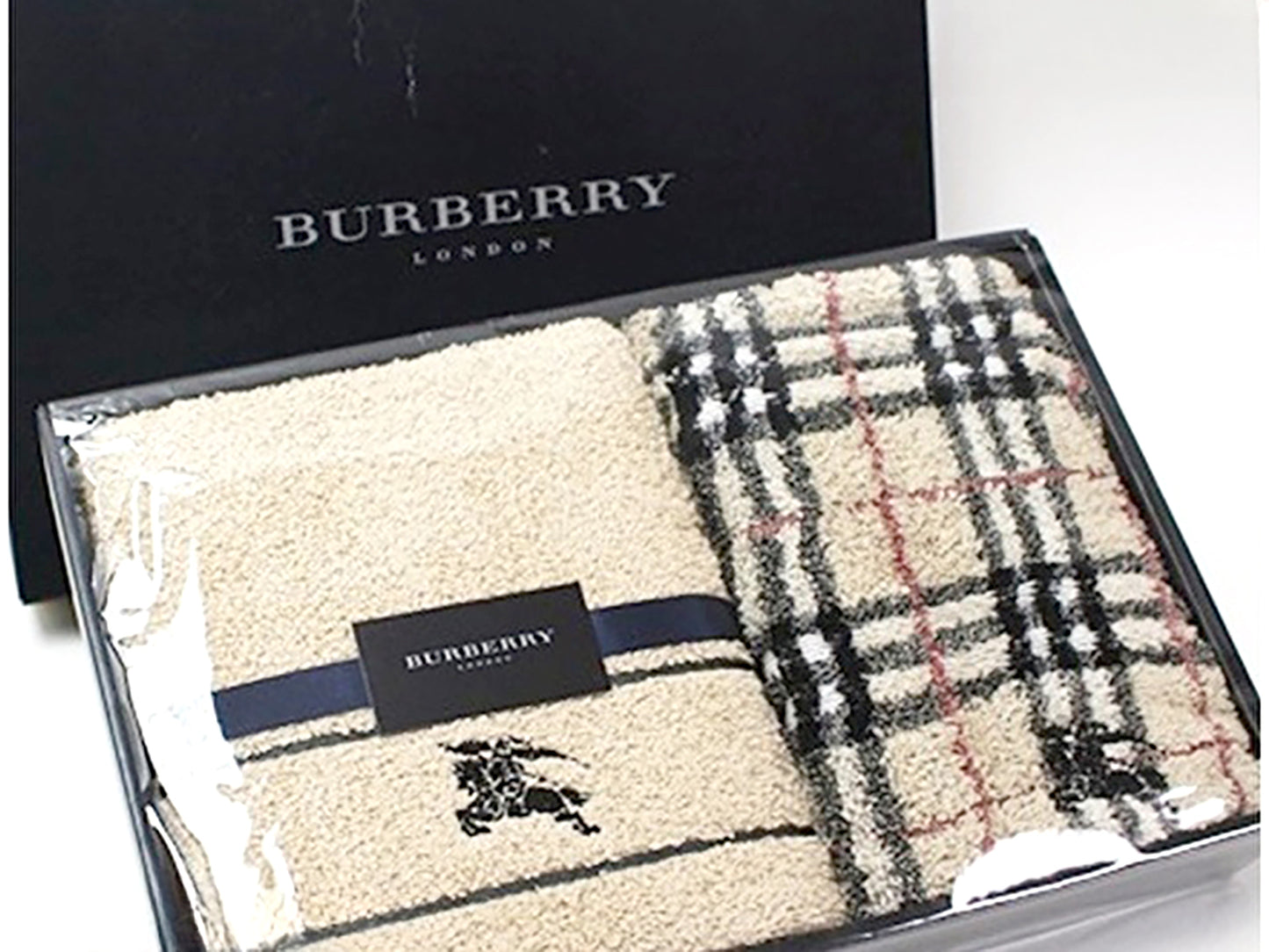 #1460 BURBERRY Set of 2 100% Cotton Bath Towels