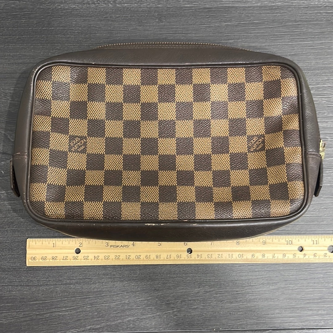 SOLD! Louis Vuitton Damier Pouch