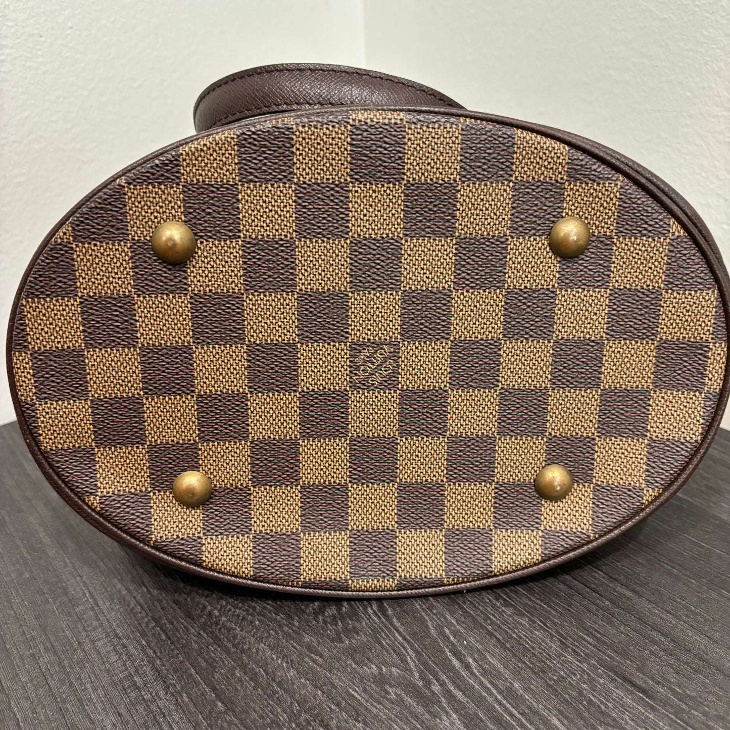 #310 LOUIS VUITTON Damier Bucket PM