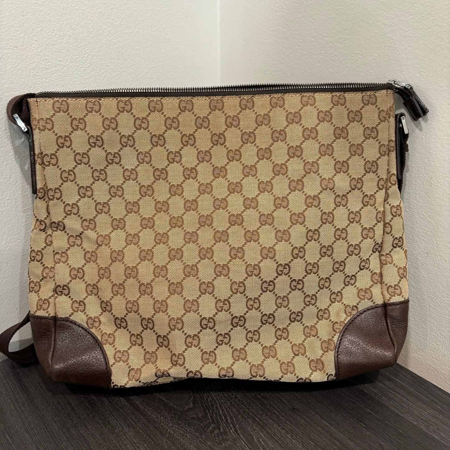 #302 GUCCI Messenger