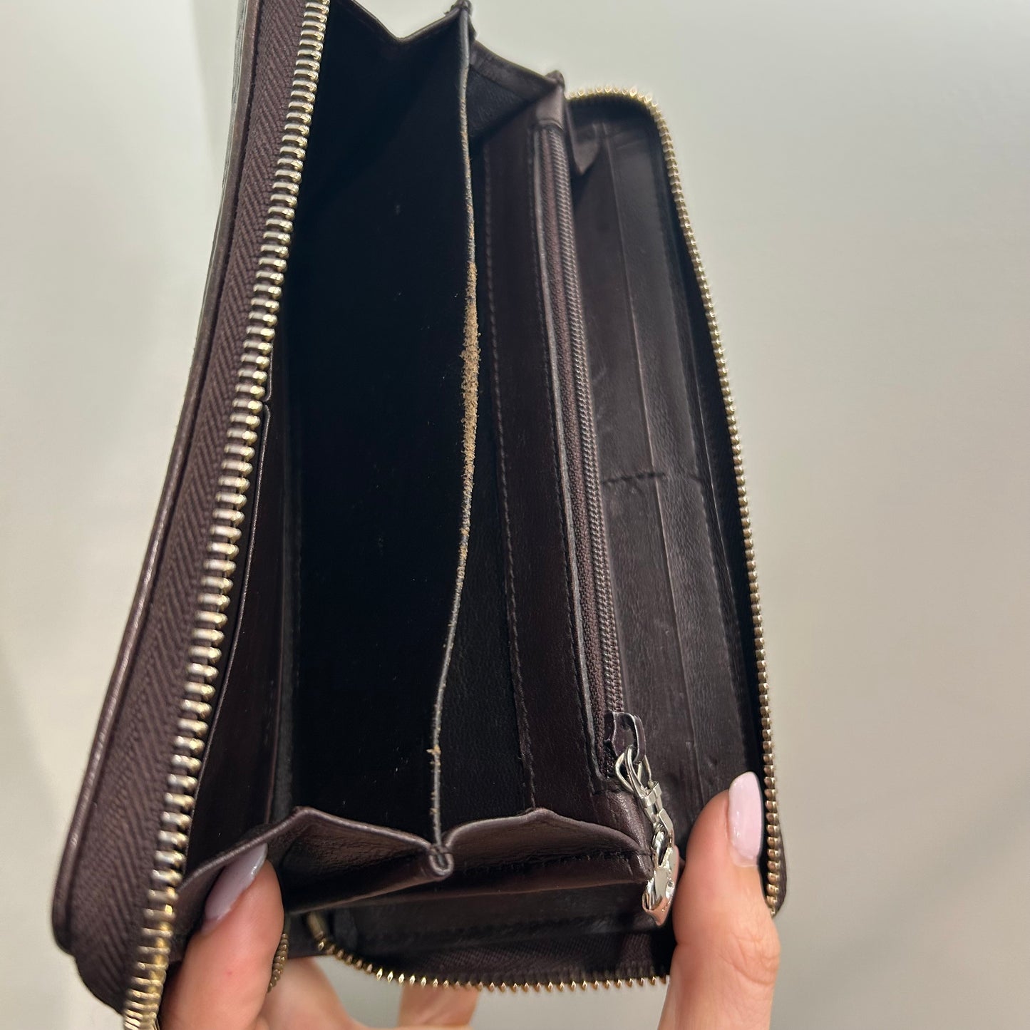 CLEARANCE #205 GUCCI Guccissima Zip Wallet