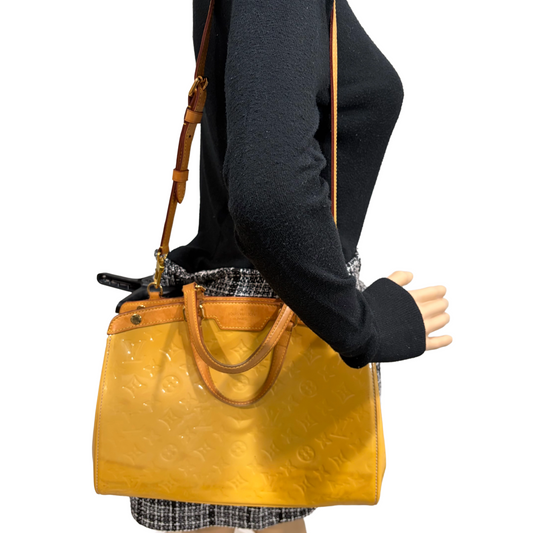 #9115 LOUIS VUITTON Yellow Vernis Brea MM with Original Vachetta Strap