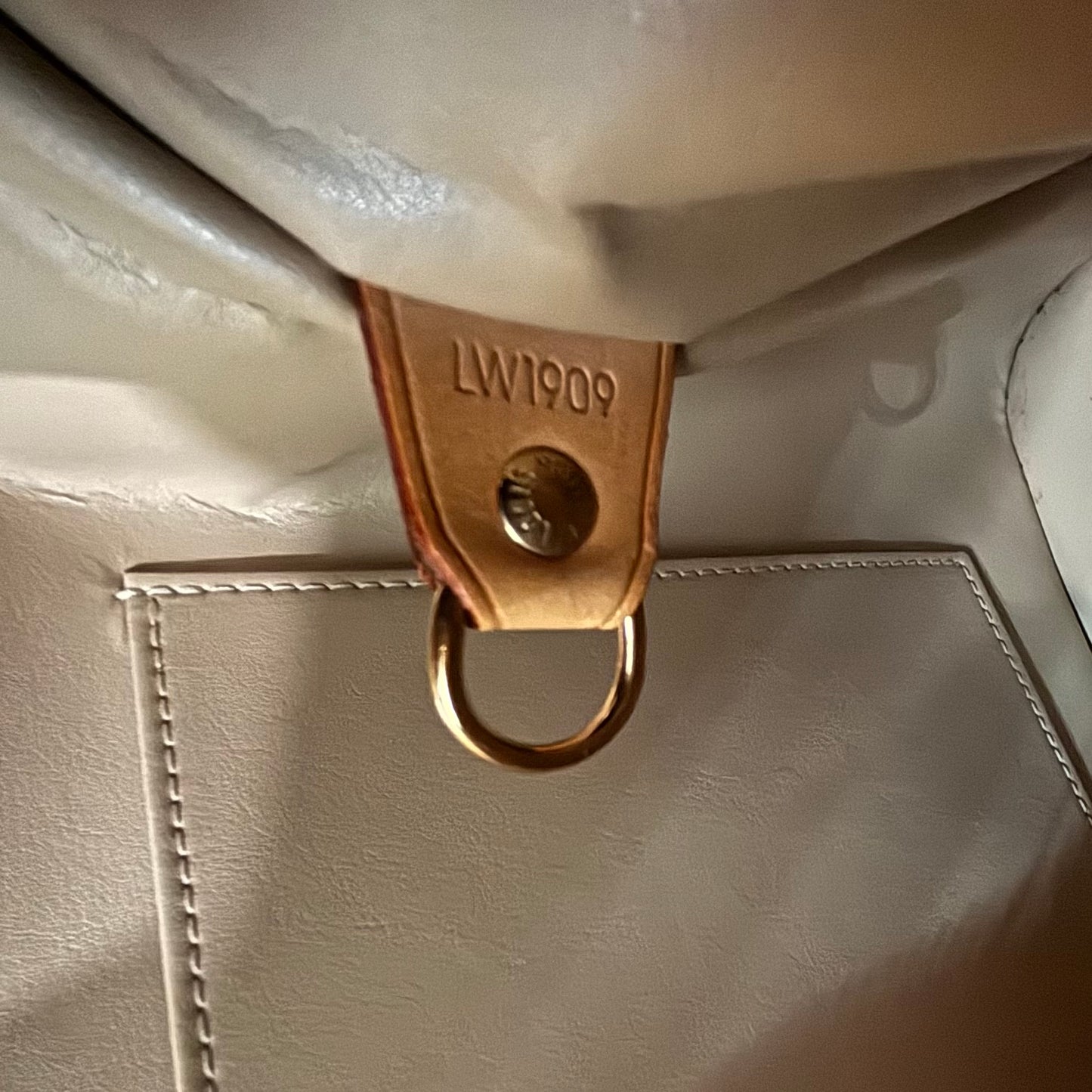 1120 LOUIS VUITTON Yellow Vernis Houston Tote