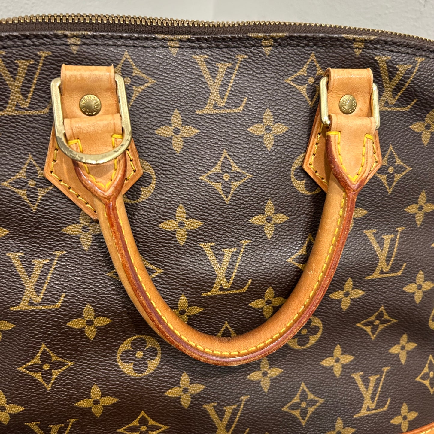 1059 LOUIS VUITTON Alma PM Set