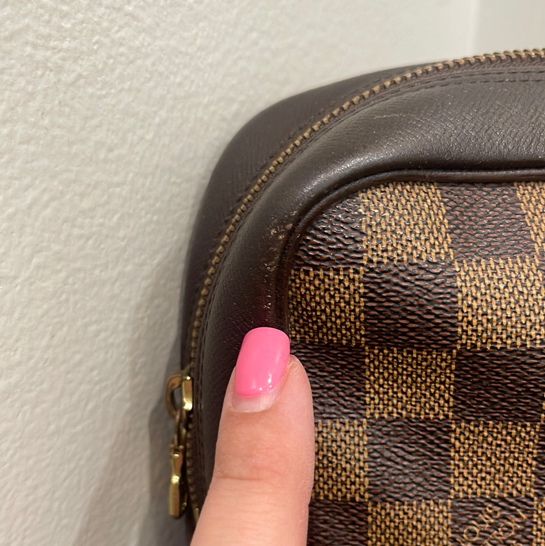 SOLD! Louis Vuitton Damier Pouch