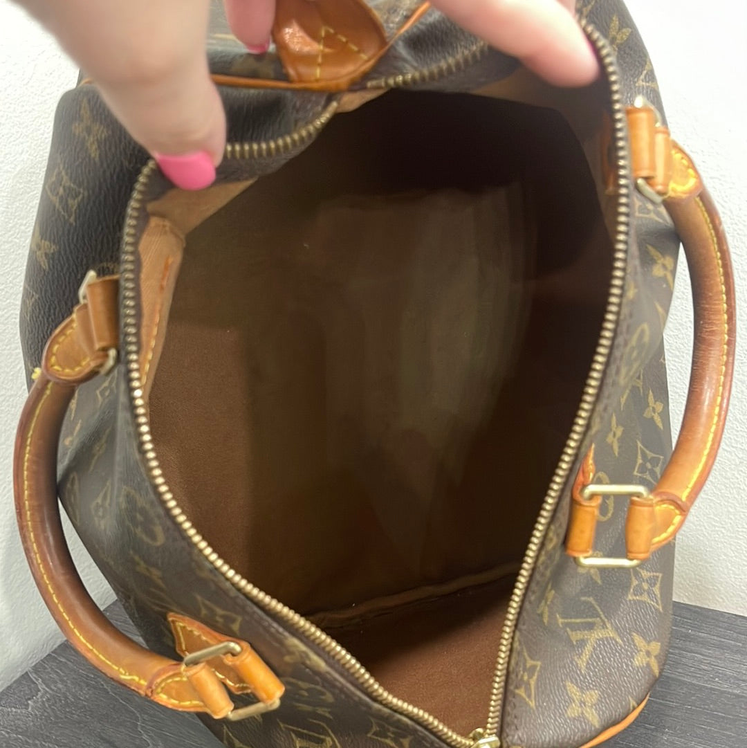 SOLD! Louis Vuitton Speedy 30
