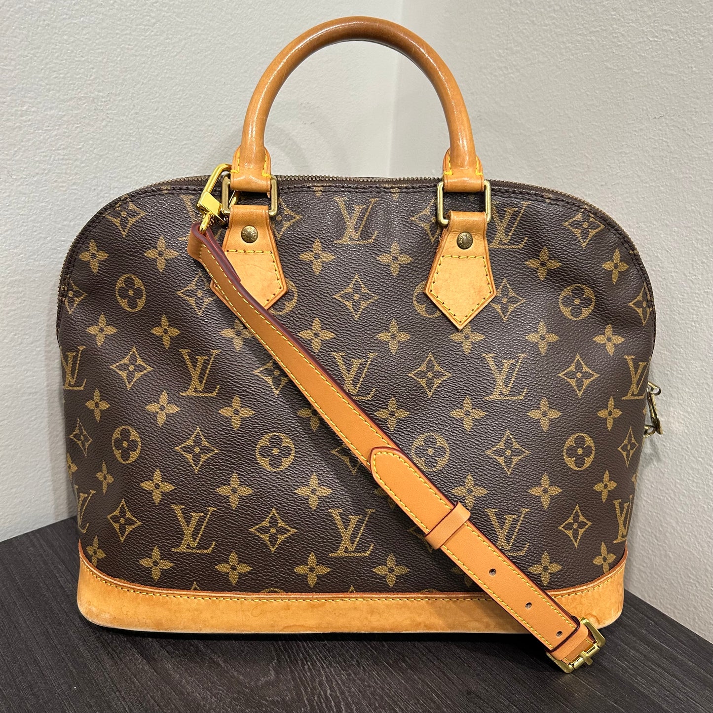 #506 LOUIS VUITTON Alma