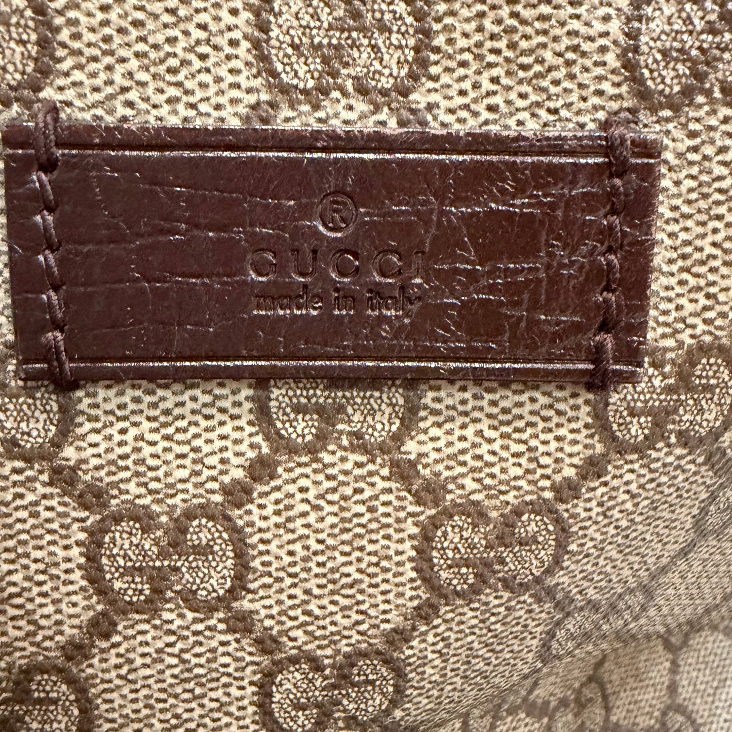 8915 GUCCI GG Tote