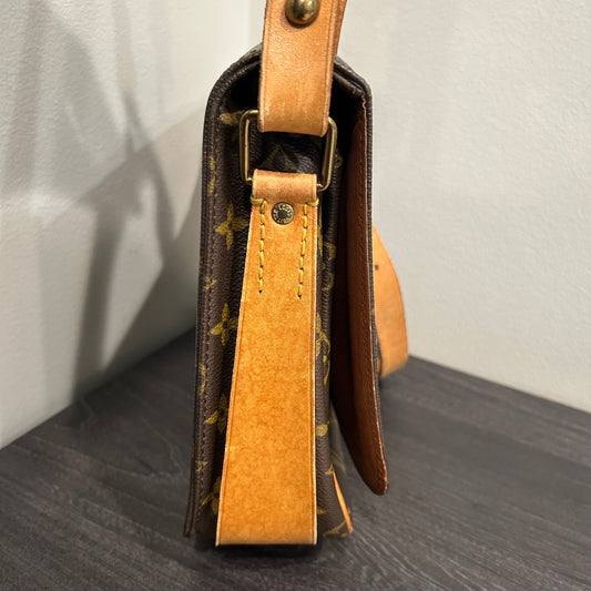 #511 LOUIS VUITTON Cartouchiere GM