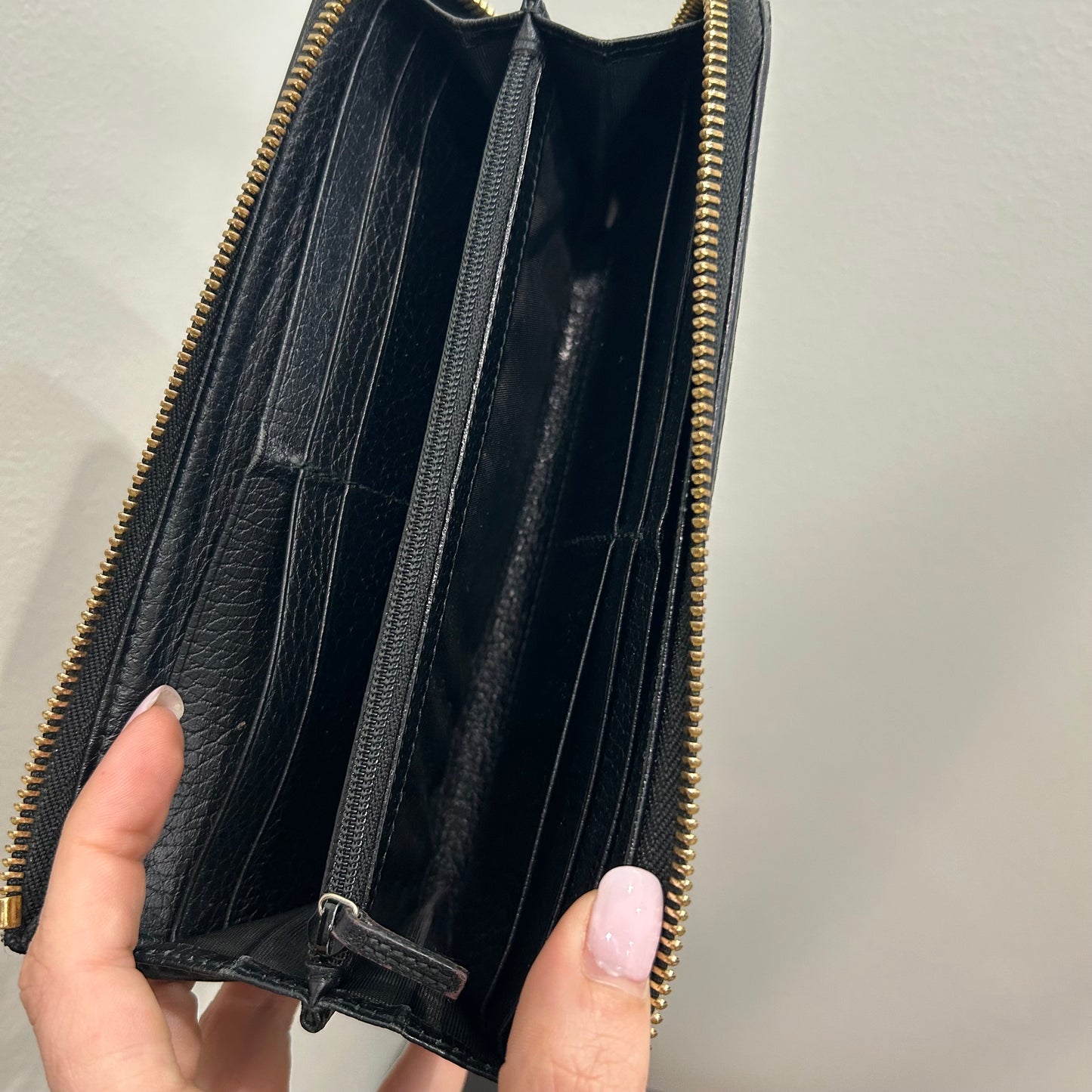 #210 GUCCI Canvas Zip Wallet