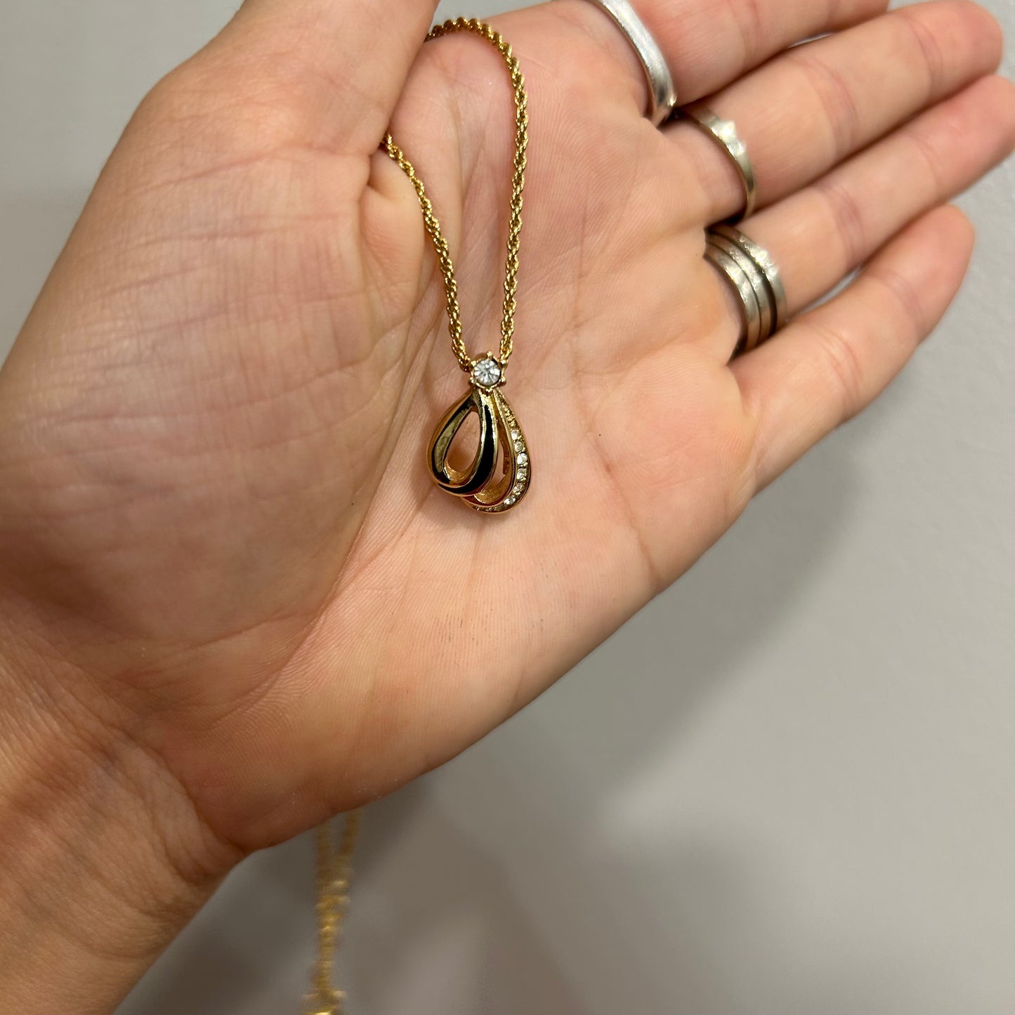 1042 DIOR Pendant Necklace