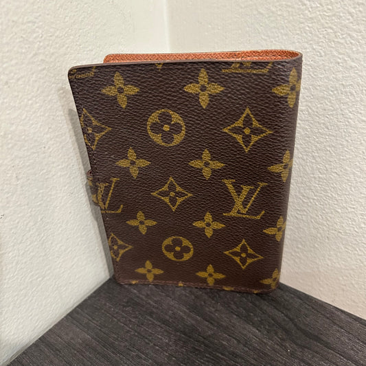 1004 LOUIS VUITTON Agenda PM MSRP $505 (TOP PICK!)