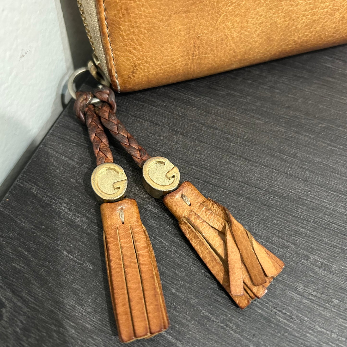 SOLD! Gucci Zippy Wallet