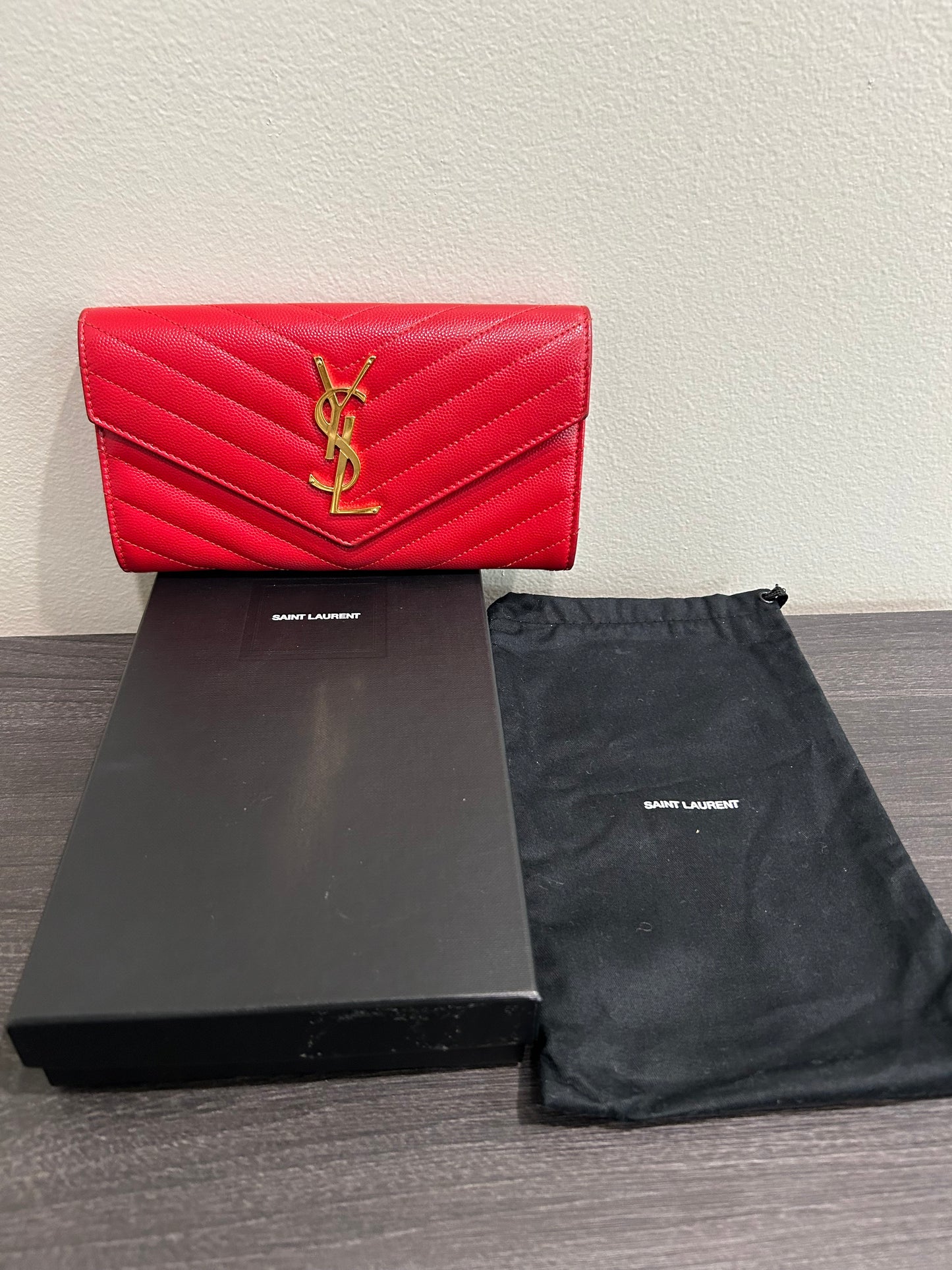 FRIDAY DEALš„ YSL Caviar Cassandra Wallet *Extra 50% Off for Subscribers*