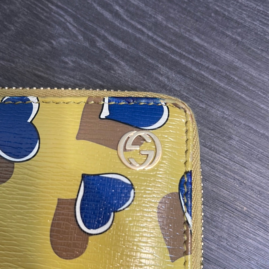SOLD! Gucci Leather Wallet
