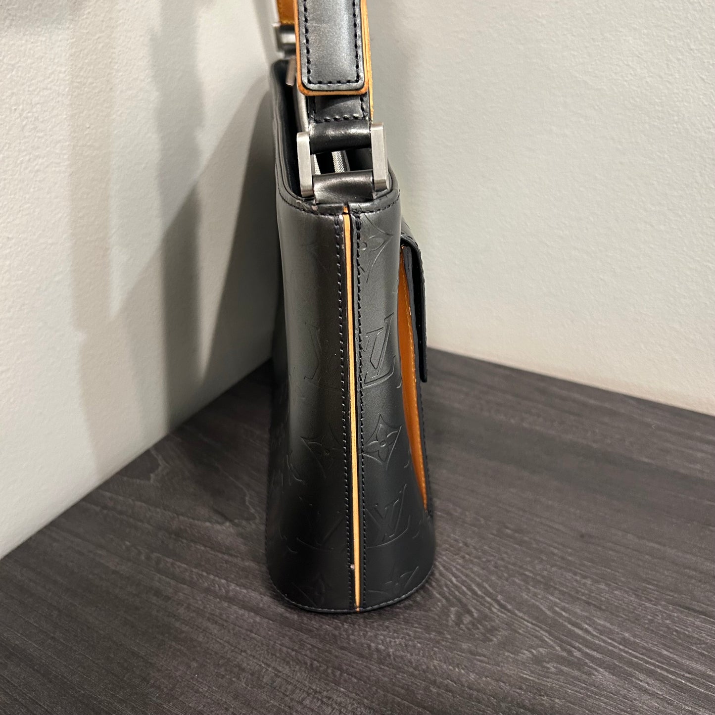 #503 LOUIS VUITTON Alston Matt Vernis