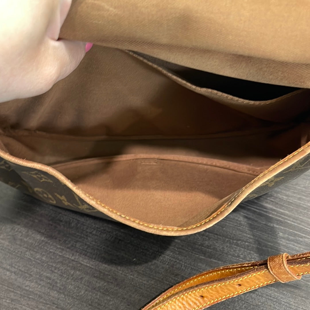 SOLD! Louis Vuitton Monogram Saumur 30