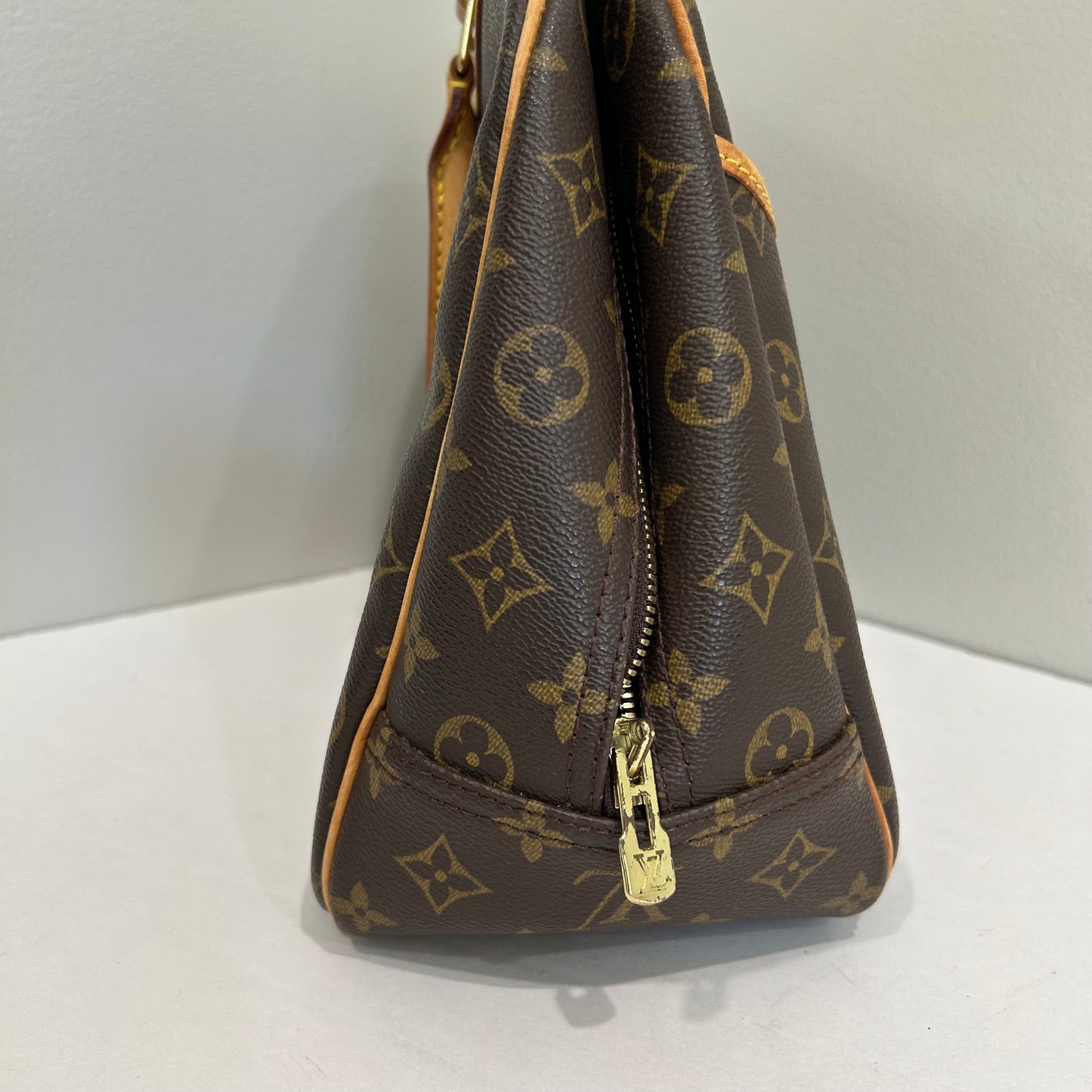 SOLD! Louis Vuitton Deauville