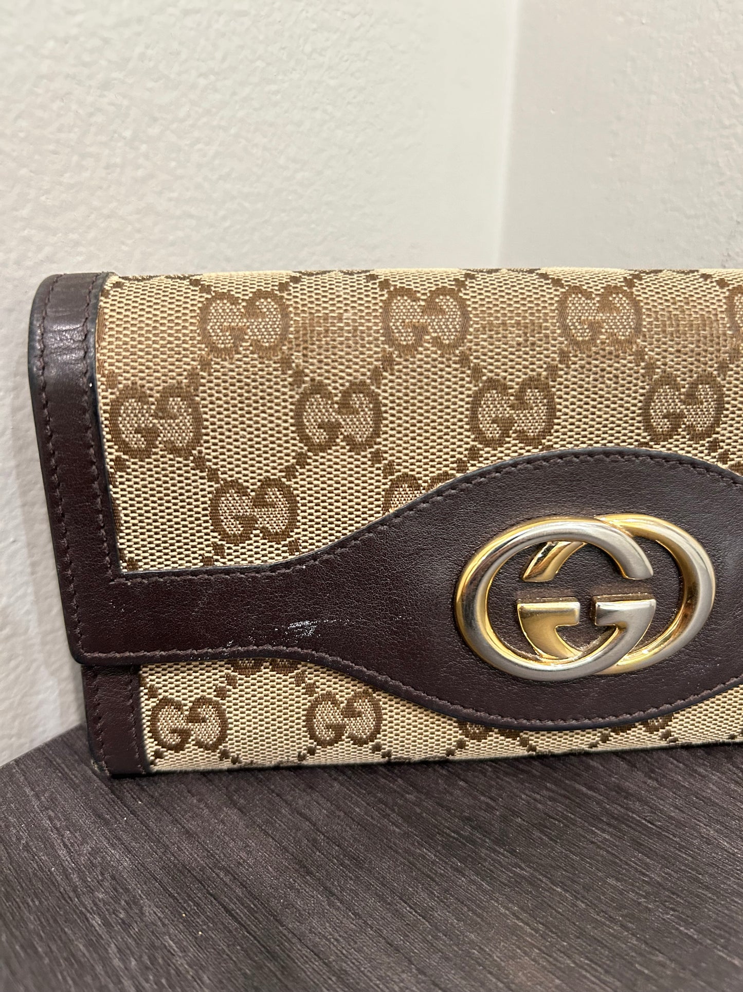 SOLD! Gucci GG Wallet NEEDS REPAIR