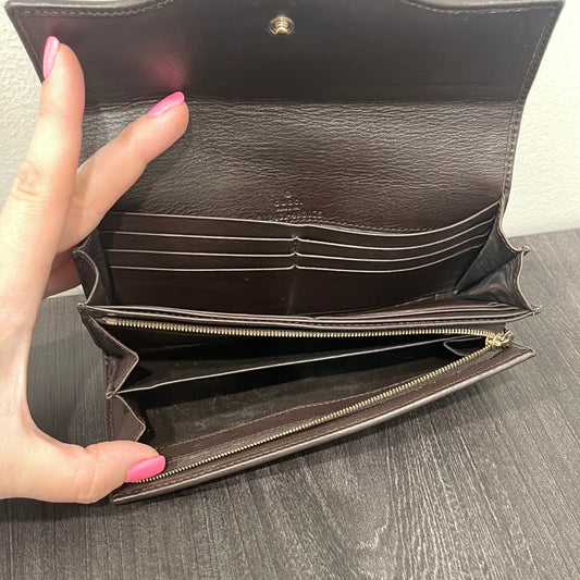 SOLD! Gucci GG Wallet
