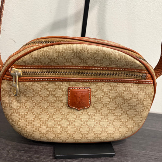 8916 CELINE Vintage Crossbody