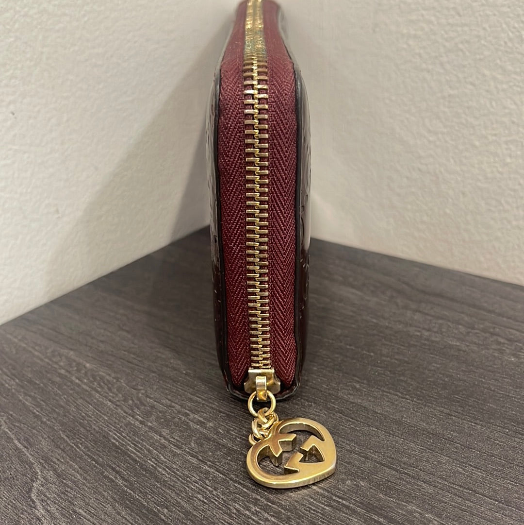 SOLD! Gucci GG Wallet