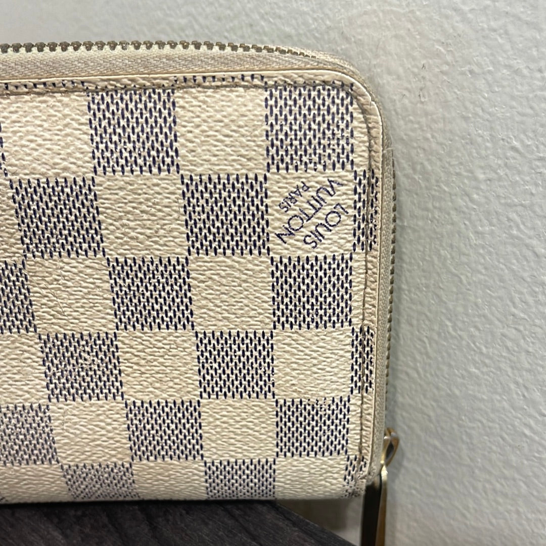 SOLD! Louis Vuitton Damier Wallet